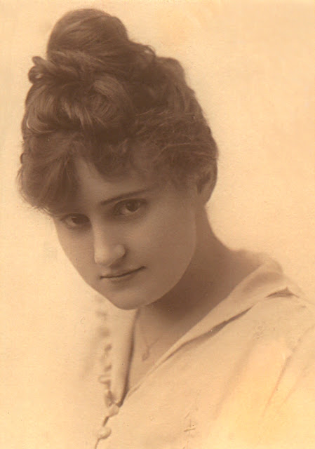 Mabel Williams Hewes